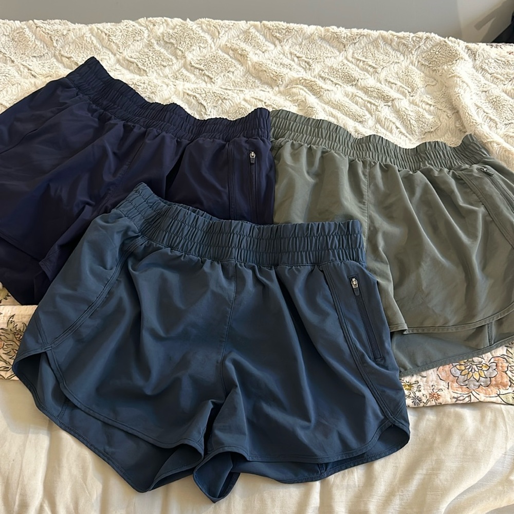 CRZ YOGA Women's High Waisted Running Shorts